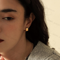 Anting-Anting Desain Cantik Wanita 925 Perak Murni Berlapis Emas Persegi Anting-Anting Hoop
