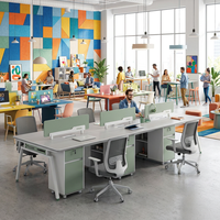 Poste de travail linéaire moderne avec structure métallique en A, durable, écologique, avec rangement latéral, plateau en panneau E1, bureau triple pour employés