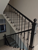 Rampe d'escalier moderne en acier galvanisé sur mesure, directement de l'usine, avec finition résistante à la rouille, installation facile