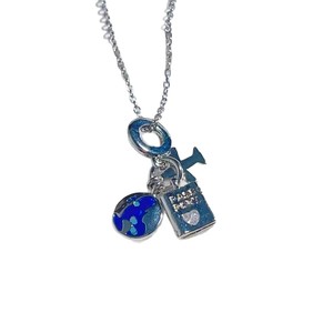 Nouveau Creative 18K Plaqué Or Avion Passeport Pendentif Collier Bleu Terre Spaceman Émail Voyage Charmes Colliers - Product Image 5