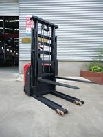 Chariot élévateur à batterie lithium 1600 kg (1,6 tonne) avec fonction marche debout, transpalette électrique avec certification CE ISO