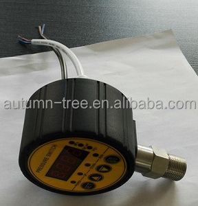 스위칭 출력이 있는 80mm 디지털 압력 게이지 - Product Image 3