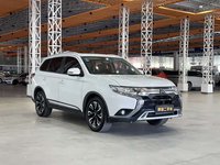 Подержанный Mitsubishi Outlander, 5-дверный, 5-местный внедорожник, Евро VI, бензин, АКПП, кожаные сиденья, левый руль, 2019-2025 г.в., 53000 миль пробега