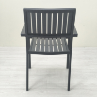 Fauteuil de salle à manger d'extérieur moderne en WPC avec lattes composites PS, structure en aluminium, résistant aux intempéries, aspect bois, léger, idéal pour bistrot