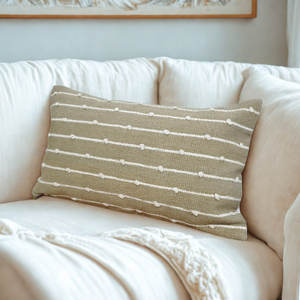 Housse de coussin carrée tissée style bohème avec petits pompons minimalistes, pliable, luxueuse et douce - Product Image 4