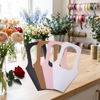 Sac cadeau carré portable noir, blanc, rose, pour la Saint-Valentin, avec finition mate simple, en carton jetable, personnalisable