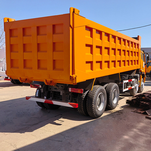 Le camion à benne basculante jaune Sinotruk HOWO 8x4, le véhicule principal pour le transport des déchets de construction, prend en charge la personnalisation - Product Image 4
