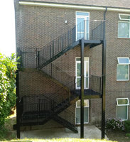 Bâtiments COMMERCIAUX Escaliers compacts pour l'escalier extérieur extérieur Escalier en métal pour la conception d'escaliers en acier galvanisé de maison
