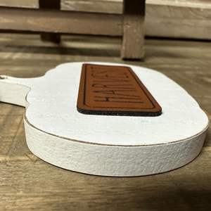 Guirnalda de Cuentas de Madera Parisloft Harvest de 20.5 Pulgadas con Borlas Decorativas para Mesa de Estilo Rústico, Chimenea o Bandeja Escalonada - Product Image 3