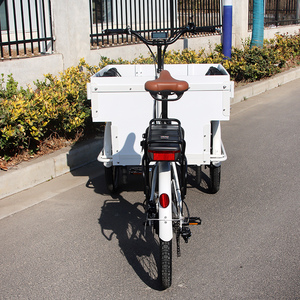 Mini bus de maternelle avec 6 sièges vélo cargo électrique peut accueillir 6 enfants tricycle cargo pour un usage familial avec <span class=keywords><strong>housse</strong></span> de pluie pour <span class=keywords><strong>porte</strong></span> avant - Product Image 4