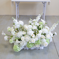 Kunstmatige witte groene bloemenrij bruidsgangloper bloemstuk podium achtergrond tafeldecoratie