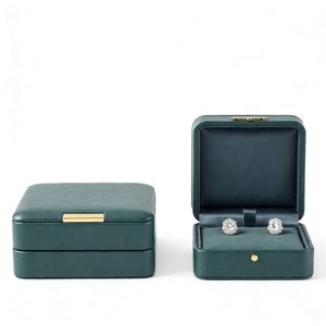 Caja de Regalo para Pendientes de Cuero PU al por Mayor con Inserto de Microfibra, Logotipo Estampado en Lámina, Fabricante de Empaques Personalizados para Joyería - Product Image 3