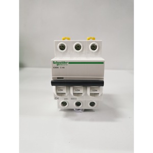 เบรกเกอร์วงจรขนาดเล็ก Kuangjiu 3P 10A 400V สำหรับระบบจ่ายไฟรอง - Product Image 3