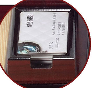 Organizador de Escritorio Multifuncional 2025, Juego de Artículos de Oficina, Calendario de Madera, Portaplumas, Ranura para Tarjetas, Regalo Empresarial para Escritorio - Product Image 4