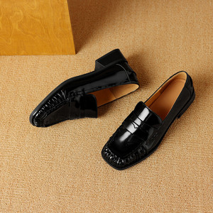 Mocassini casual per la <span class=keywords><strong>donna</strong></span> 2024 primavera di ultima moda a pieghe in vera pelle pumps scarpe da <span class=keywords><strong>donna</strong></span> a punta quadrata scarpe con tacco medio <span class=keywords><strong>calzature</strong></span> - Product Image 5