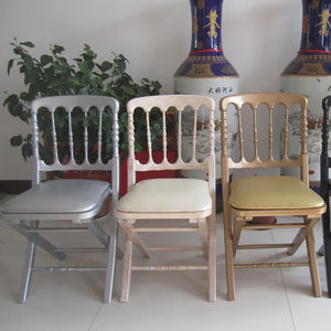 Chaises pliantes Chiavari Napoléon fabriquées en Chine - Bois massif, utilisation pour les mariages et les hôtels, adaptées aux hôpitaux et aux salons - Product Image 1
