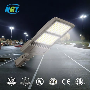 ไฟถนน LED NGT 450W IP65 สำหรับภายนอกอาคาร ความสว่าง 63000LM สว่างพิเศษ เหมาะสำหรับลานจอดรถ มีสินค้าในสหรัฐอเมริกา ได้รับการรับรองมาตรฐาน UL ETL - Product Image 1
