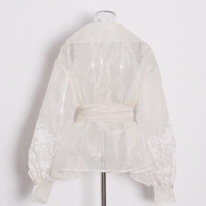 Großhandel New Fashion Französisch Retro Elegante Revers Laterne Ärmel Schnüren Frauen Blusen & Shirts - Product Image 3