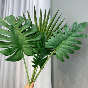 Ramo Lungo di Foglie Tropicali Artificiali Monstera Foglie di Palma Verdi per Decorazione Casa - Product Image 4