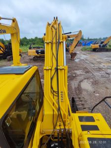 Excavateur d'occasion Komatsu PC300 de 30 tonnes pour le terrassement avec moteur de composants à noyau de forte puissance à vendre à Shanghai - Product Image 3