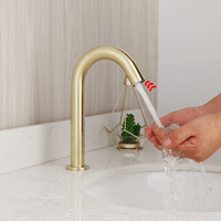 Robinet automatique à capteur infrarouge, alimenté par piles, eau chaude et froide, robinet mitigeur sans contact doré pour lavabo de salle de bain, robinet électronique
