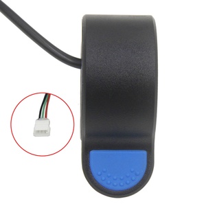 Accélérateur bleu F40 pour trottinette électrique F40 - Pièces et accessoires de trottinette électrique - Pièces de transfert de vitesse au doigt pour accélération - Product Image 1