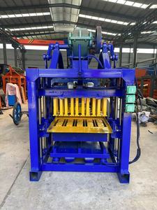 QT4-40 Machine de fabrication de blocs de béton manuelle mobile Machine de fabrication de blocs et briques Machine de fabrication de briques hydraulique au Kenya <span class=keywords><strong>Spai</strong></span> - Product Image 6
