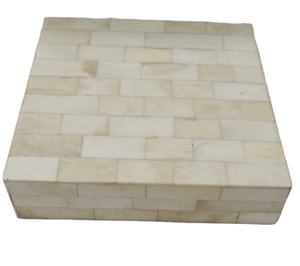 Joyero de resina y latón hecho a mano de lujo, caja de regalo y almacenamiento de incrustaciones de hueso personalizada para joyería organizadora Premium - Product Image 1