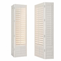 Porte pliante en bois massif sur mesure OEM avec panneau supérieur à persiennes, volet réglable, pour projets de villas et d'hôtels