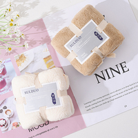 Meilleure vente Coffret cadeau personnalisé tasse et serviette en céramique Souvenir d'anniversaire de Noël Coffret cadeau de retour pour invités de mariage