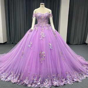 Lsany272 Precioso Vestido de Quinceañera Lavanda con Falda de Gala, Apliques Florales de Encaje con Cuentas, Cola Capilla, Escote Corazón, Maternidad 100% - Product Image 4