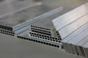 Vente directe usine : Pièces de radiateur – <span class=keywords><strong>Tube</strong></span> plat en aluminium pour radiateur automobile, tailles personnalisables, soudage, dé<span class=keywords><strong>coupe</strong></span>, structure stable - Product Image 2