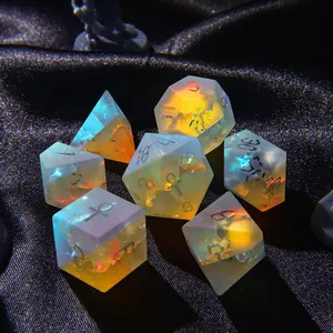 Набор стеклянных Кубков DND D20 ручной работы с острыми краями 7 шт. RPG Dice Game для D & D Dungeons and Dragons