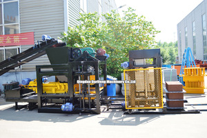 QT4-25 Machine à blocs de <span class=keywords><strong>béton</strong></span> portable à faible investissement, automatique, hydraulique, avec moteur à pompe à engrenages PLC, haute efficacité - Product Image 2
