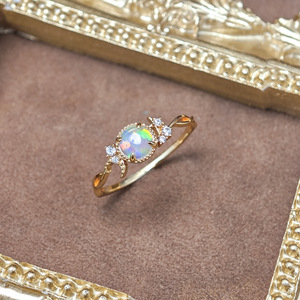 Bague S925 en opale de synthèse, forme lune étoile creuse, élégante, luxe léger, pour femme, plaqué or véritable, pour le quotidien - Product Image 1