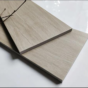 Piastrelle Antiscivolo Bianche Spessore 10mm Effetto Legno nelle Filippine Piastrelle in Ceramica con Texture Simile al Legno - Product Image 5