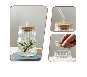 Bicchiere d'acqua verticale in vetro borosilicato fatto a mano con coperchio in bambù <span class=keywords><strong>e</strong></span> cannuccia, sicuro per alimenti, senza BPA, lavabile in lavastoviglie <span class=keywords><strong>e</strong></span> utilizzabile nel microonde - Product Image 6