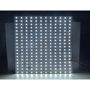 <span class=keywords><strong>Pannello</strong></span> <span class=keywords><strong>LED</strong></span> RGBW PSB212C SMD5050 216 <span class=keywords><strong>LED</strong></span> Tagliabile Ogni 6 <span class=keywords><strong>LED</strong></span> DC 24V 30W <span class=keywords><strong>Bianco</strong></span> Regolabile da 2700K a 6500K Alto CRI 90 per Illuminazione - Product Image 1