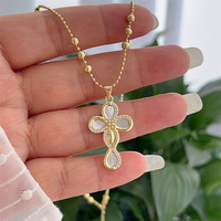 Collier Pendentif Fleur en Zircon Plaqué Or 18K Style Européen et Américain Vintage Chaînes Classiques Tendance Vente en Gros