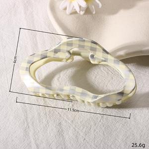 Grande pince à cheveux géométrique en plastique en forme de nuage pour femme, accessoire de mode pour cheveux fins, idéale pour les bals de promo - Product Image 3