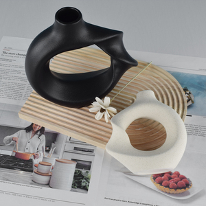 Venta al por mayor, jarrón <span class=keywords><strong>de</strong></span> mesa <span class=keywords><strong>de</strong></span> Donut nórdico Irregular, jarrón <span class=keywords><strong>de</strong></span> cerámica, decoración Interior para decoración del hogar, sala <span class=keywords><strong>de</strong></span> estar <span class=keywords><strong>de</strong></span> boda - Product Image 2