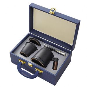 Regalos Corporativos de Lujo para Ejecutivos, Set de Papelería Promocional con Libreta A5 y Marcador, Set de Regalo Empresarial - Product Image 1