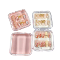Échantillon Gratuit Boîte de Rangement pour Faux Ongles 7,5*7,5cm Étui en Plastique Transparent Blanc Noir Carré à Rabat Petit Présentoir à Bijoux Emballage