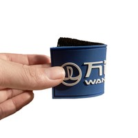 Étiquette de vêtement personnalisée avec logo 3D en PVC, impression sérigraphique, transfert thermique, lavable, écologique, effet en relief, patch brodé avec fermeture auto-agrippante