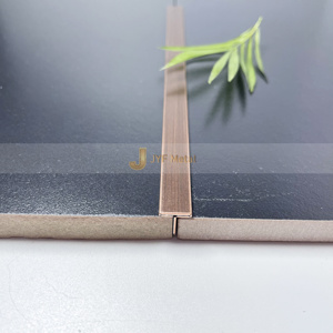 Perfil Decorativo en T de Acero Inoxidable EX586 para Decoración de Bordes de Paredes y Pisos Interiores, Proyecto de Ingeniería - Product Image 3
