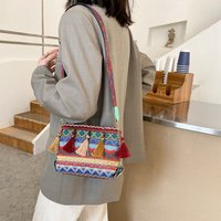 2024 été Style ethnique mode décontracté plage sac à main Boho bohème gland petit carré sac à bandoulière sac à bandoulière
