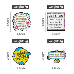 Spilla in Smalto 'Oggi è un Nuovo Giorno', Non Lasciare che <span class=keywords><strong>i</strong></span> Gisteri Occupino Tropppo Spazio nell'Attuale, Vendita all'Ingrosso - Product Image 6