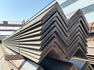 Cornière <span class=keywords><strong>en</strong></span> <span class=keywords><strong>acier</strong></span> doux laminé à chaud pour support structurel <span class=keywords><strong>de</strong></span> construction, cornières <span class=keywords><strong>en</strong></span> <span class=keywords><strong>acier</strong></span> noir - Product Image 5