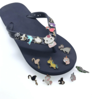 Alliage personnalisé abeille et tasse de crème glacée breloques de chaussures pour tongs fille robe accessoire ornements broches ornements