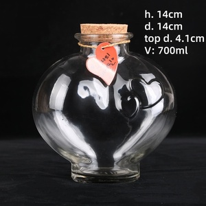 Pot de bonbons et d'épices <span class=keywords><strong>en</strong></span> <span class=keywords><strong>verre</strong></span> <span class=keywords><strong>en</strong></span> forme de <span class=keywords><strong>coeur</strong></span> de 70ml avec bouchon <span class=keywords><strong>en</strong></span> liège pour le stockage décoratif de cuisine et le conteneur de condiments - Product Image 4